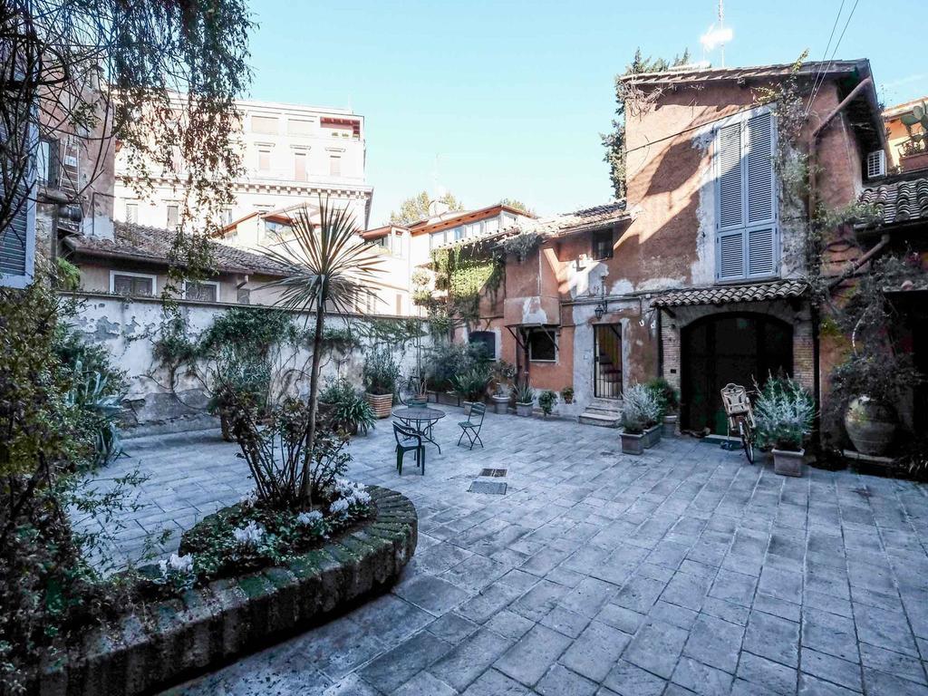 Ancient Trastevere Vespa Loft Apartment Rome Exterior photo