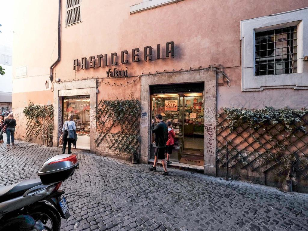 Ancient Trastevere Vespa Loft Apartment Rome Exterior photo
